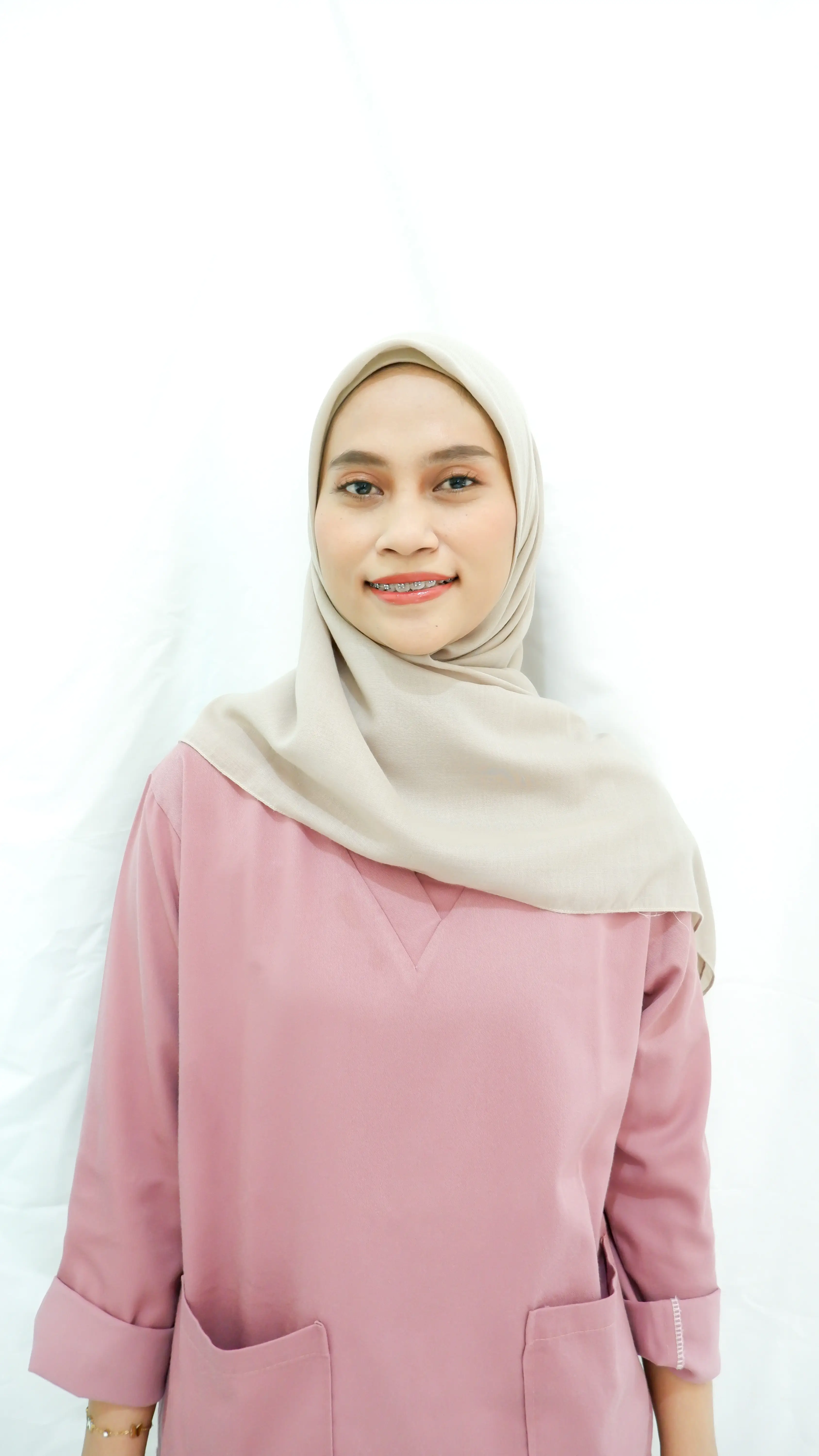 Putri Nur Bayti, Amd.Keb
